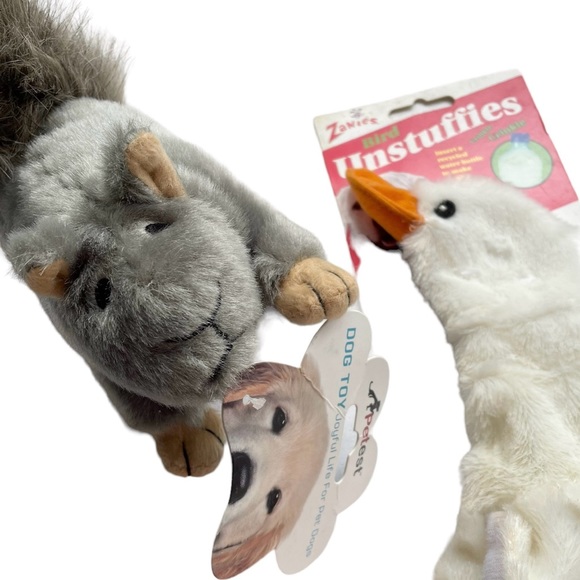 NEW 2 Dog Toys Plush Squeaky Squirrel Unstuffies Crinkle Goose - Picture 6 of 12